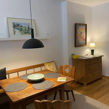 Glanz-zeit-apartment